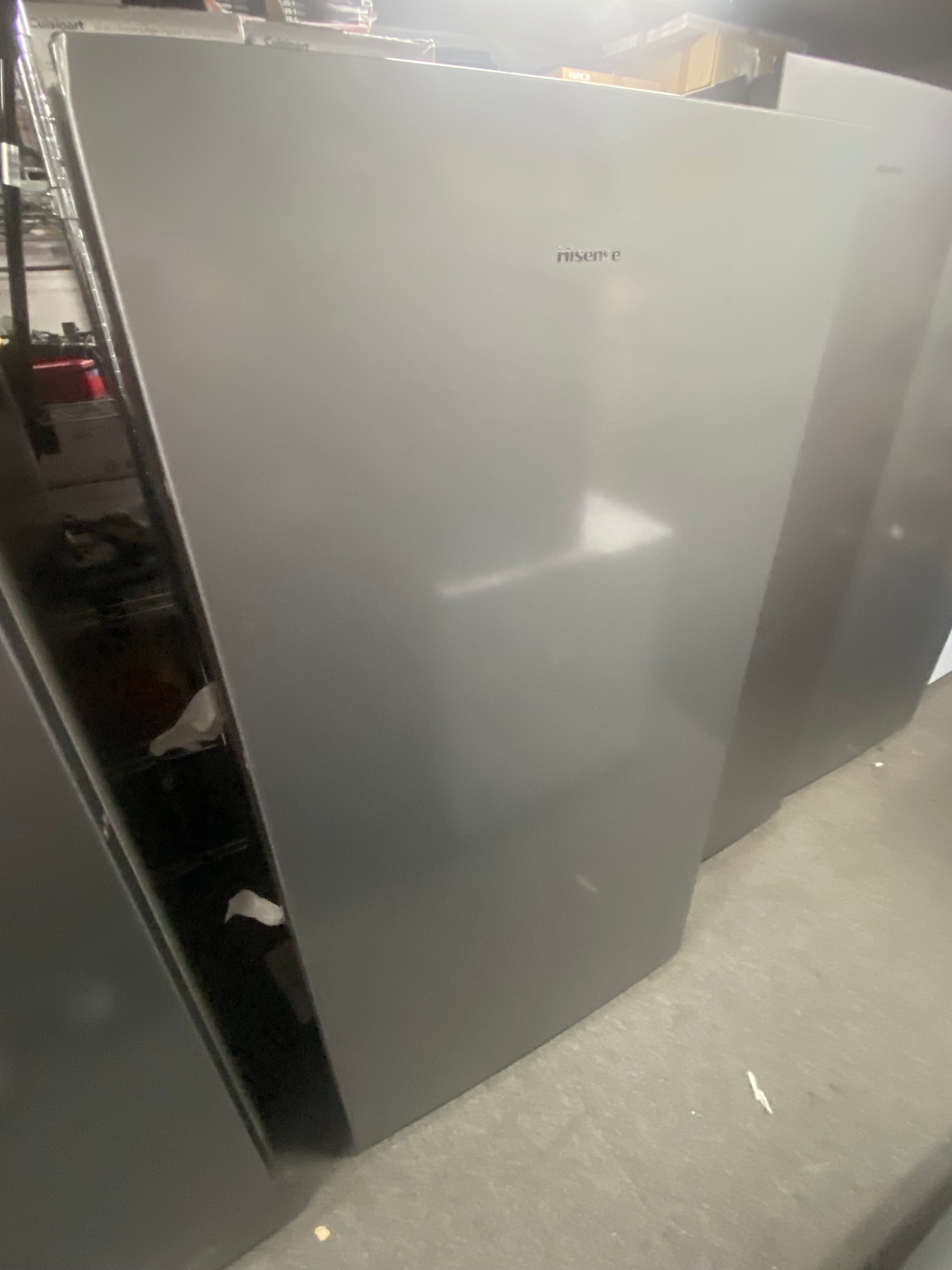 ❄️HISENSE 17 CU. FT. CONVERTIBLE UPRIGHT REFRIGERATOR AND FREEZER — $475! ❄️