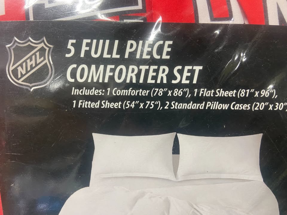 **🏒 NHL Bedding Set – $40🏒**